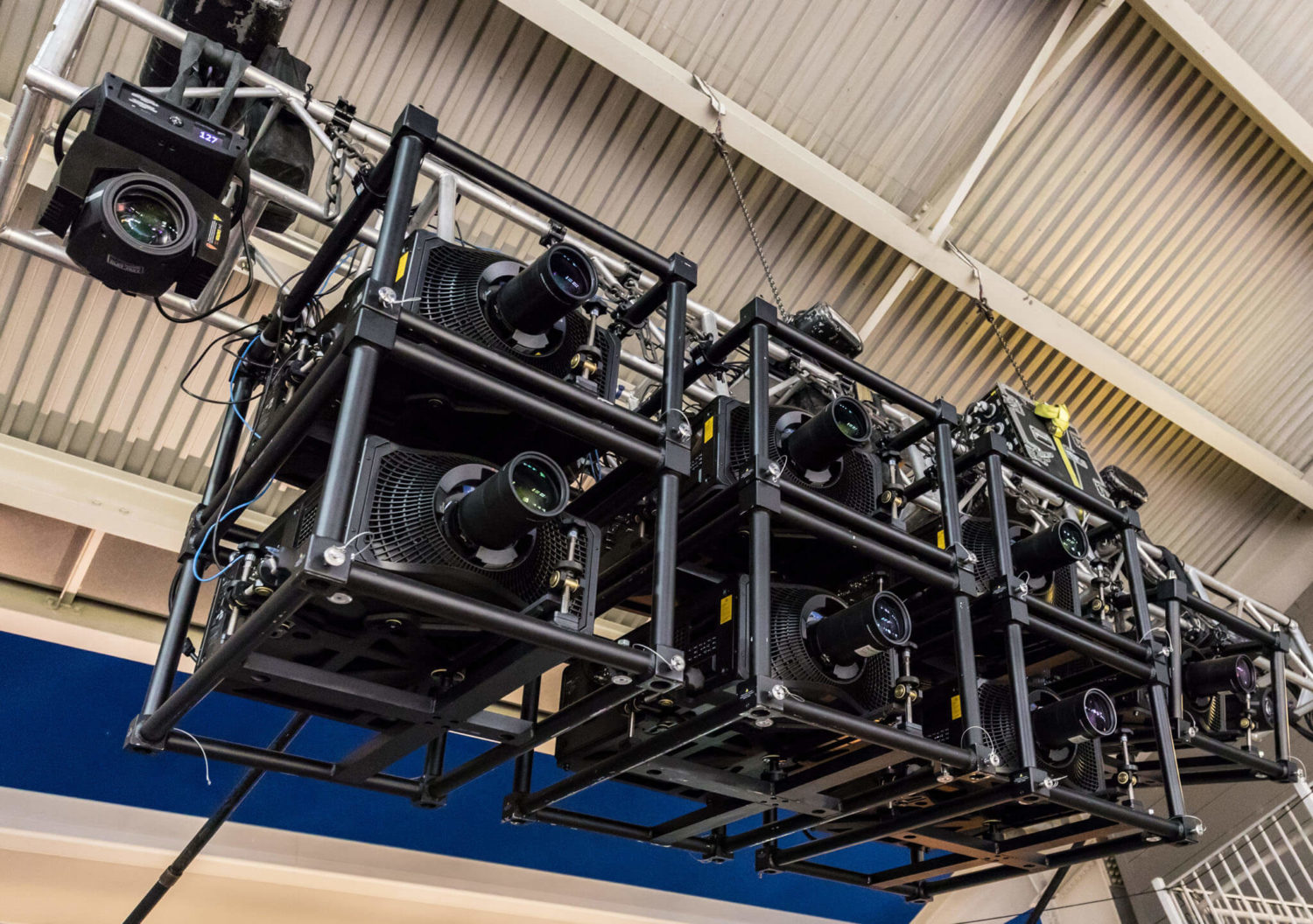 large format video projectors for projection mapping and video display